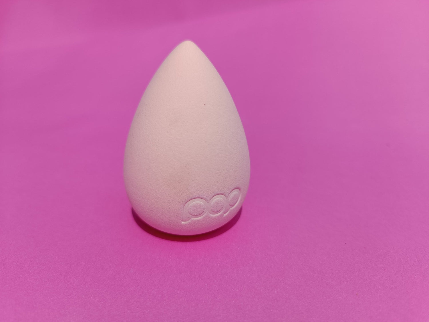 High Quality makeup beauty blender sponge Available at Lotshop.pk