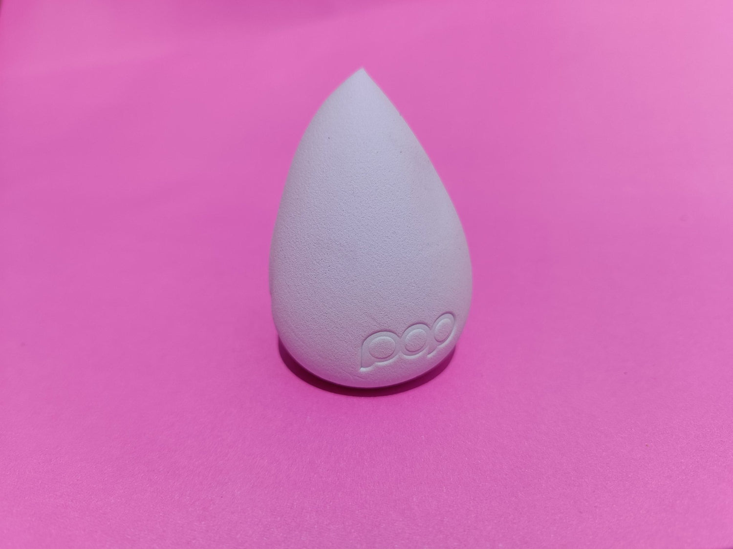 High Quality makeup beauty blender sponge Available at Lotshop.pk