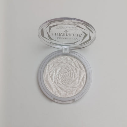 Huda Beauty Luminous Highlighter – Softly Illuminated Glow - Lotshop.pk