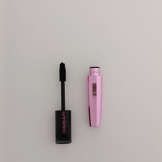 Huda Beauty Mascara Extreme Curve – Super Black, Waterproof & Volumizing Lash Booster (10g) - 70003 - Lotshop.pk