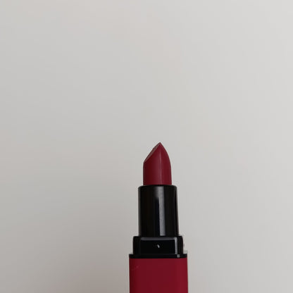 💄 Huda Beauty Matte Lipstick – 24 Hour Waterproof, Long Lasting & Bold Shades - Lotshop.pk
