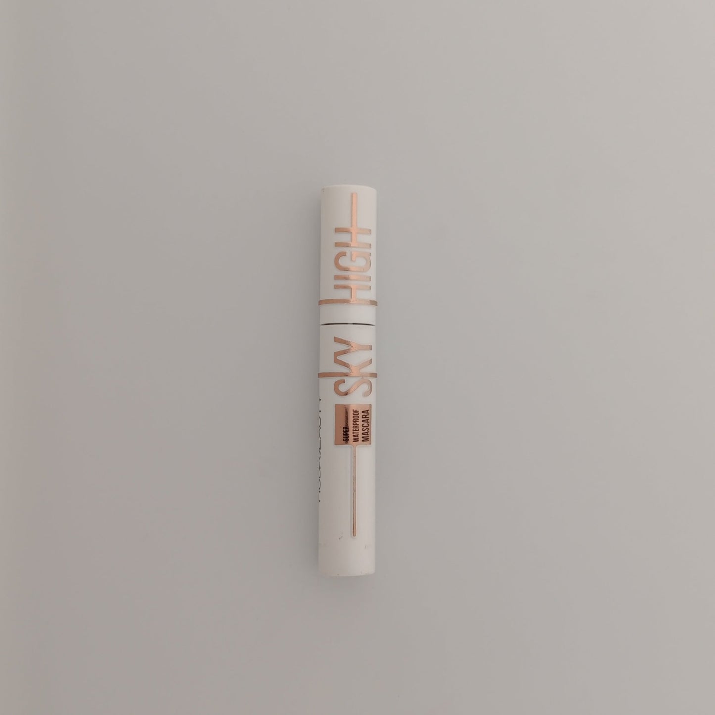 Huda Beauty Sky High Mascara – Super Waterproof Black | Full Volume & Limitless Length - Lotshop.pk