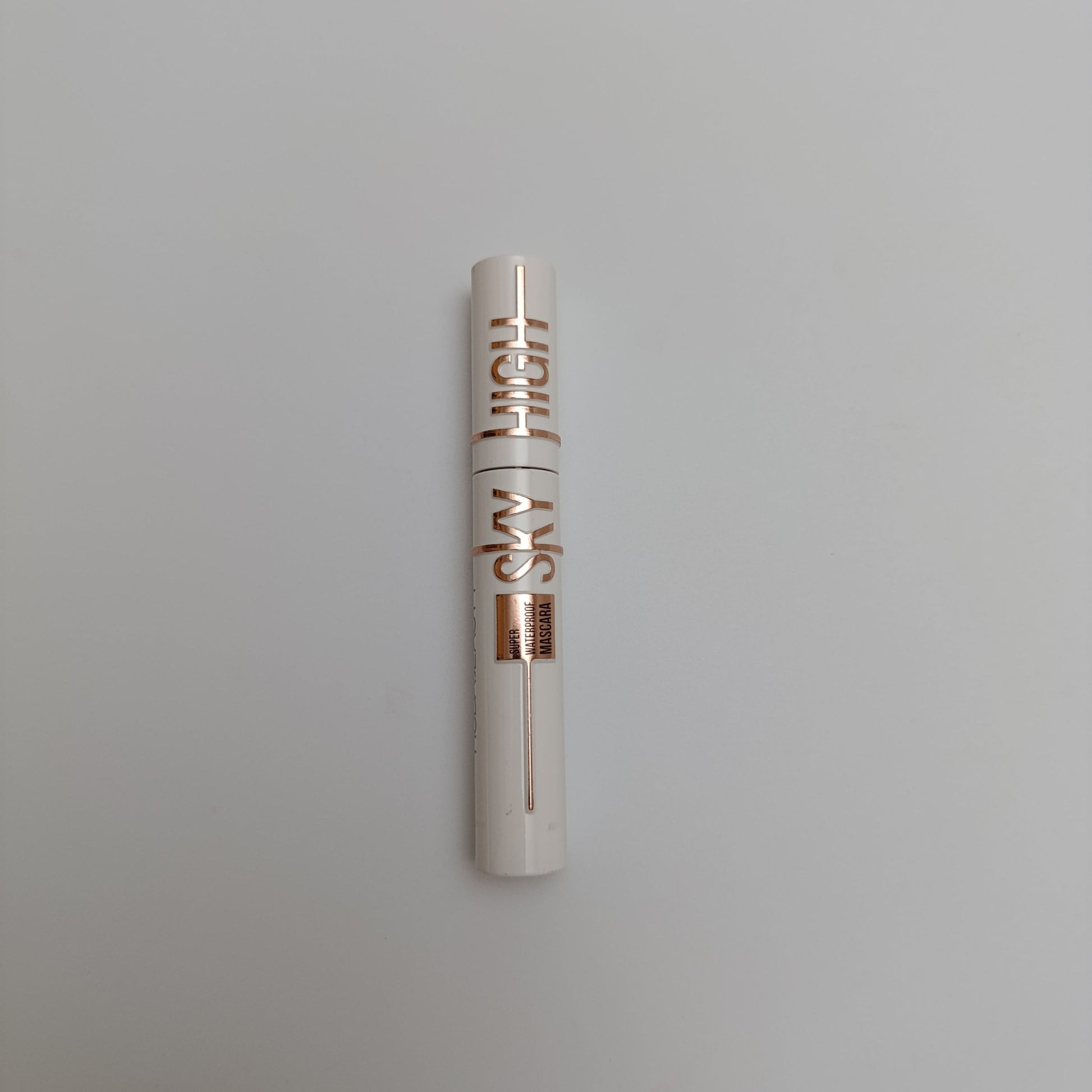 Huda Beauty Sky High Mascara – Super Waterproof Black | Full Volume & Limitless Length - Lotshop.pk