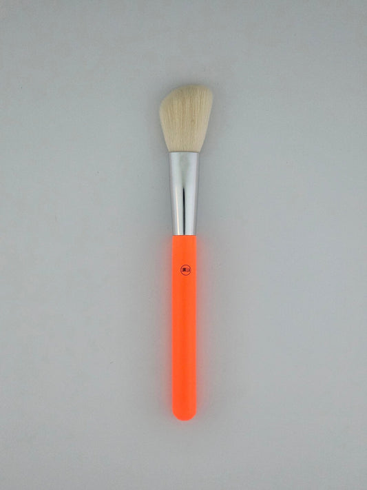 Lurella Angled Blush/Contour Brush - Orange – Precision Application for a Sculpted Look - Lotshop.pk