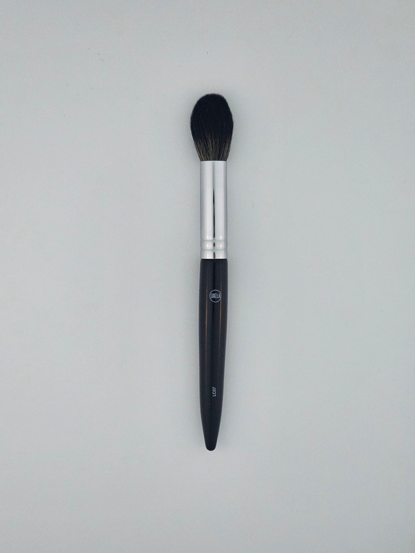 Lurella LC07 Tapered Highlighter/Blush Brush – Precision & Radiance in Every Stroke - Lotshop.pk