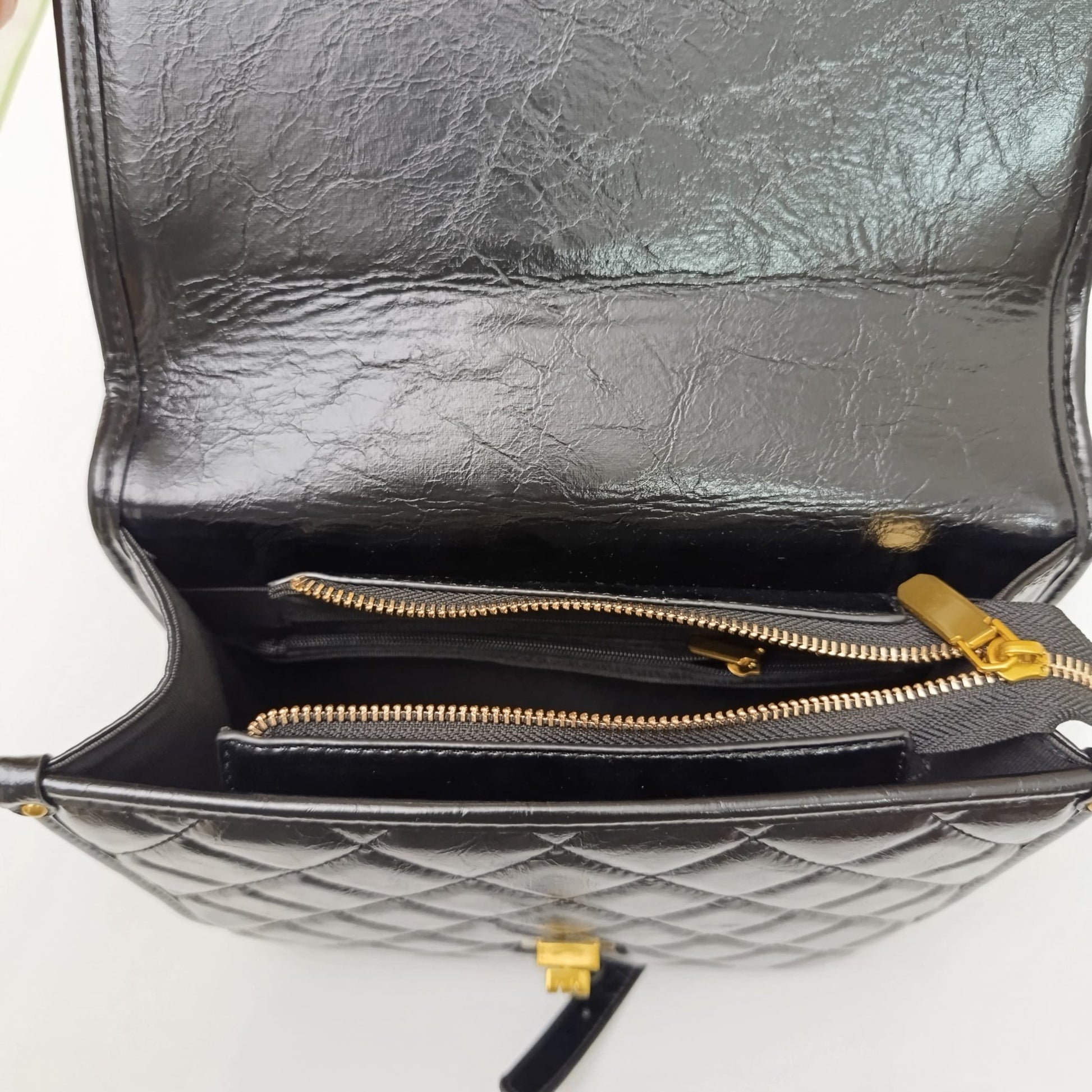 Luxury Black Quilted Chain - Strap Backpack Handbag – Convertible Crossbody for Modern Elegance - Lotshop.pk