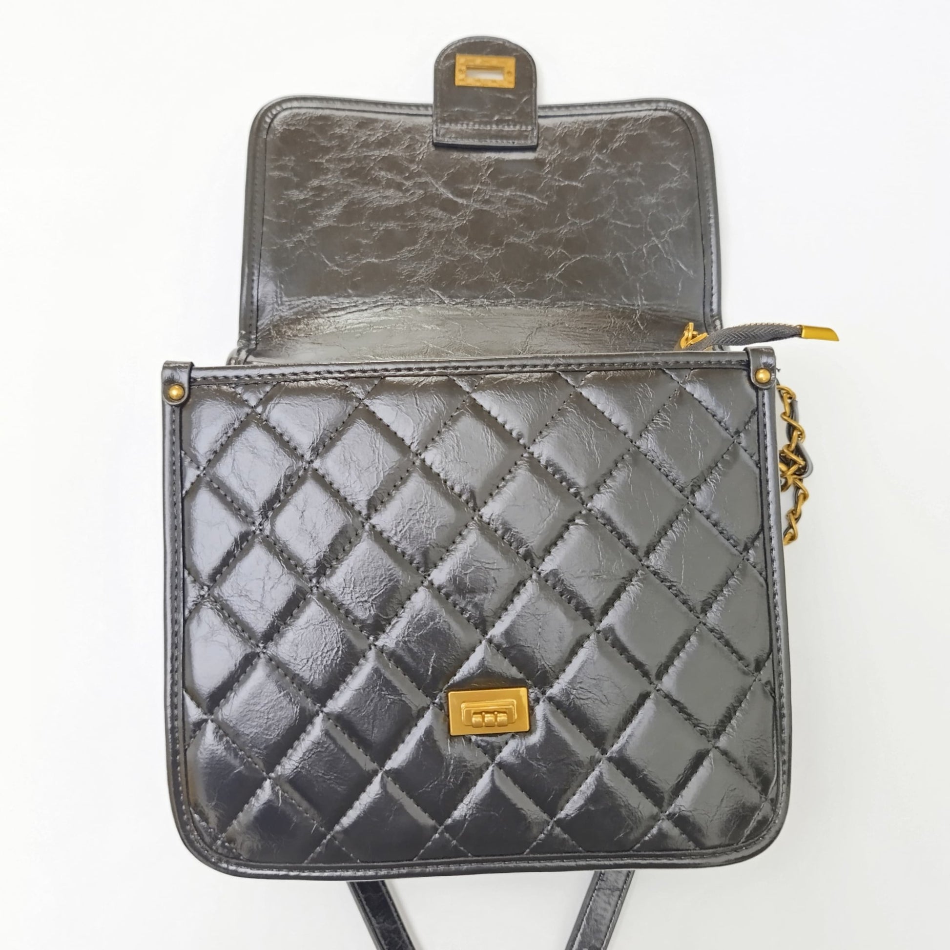 Luxury Black Quilted Chain - Strap Backpack Handbag – Convertible Crossbody for Modern Elegance - Lotshop.pk