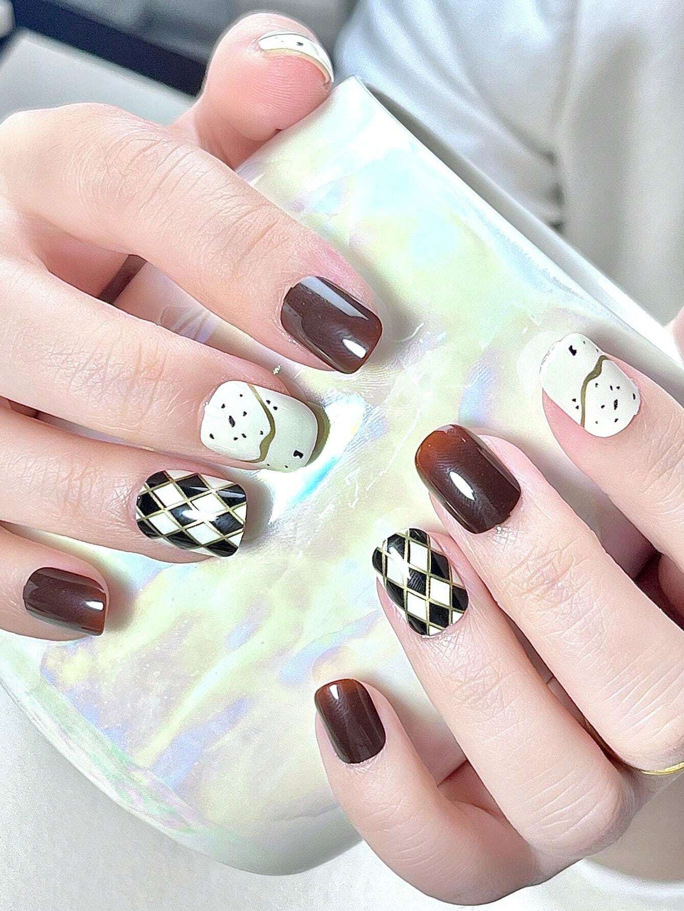 Luxury Decorative Nail Tips Nail Patches– Instant Salon - Perfect Nails 💅✨ - Lotshop.pk