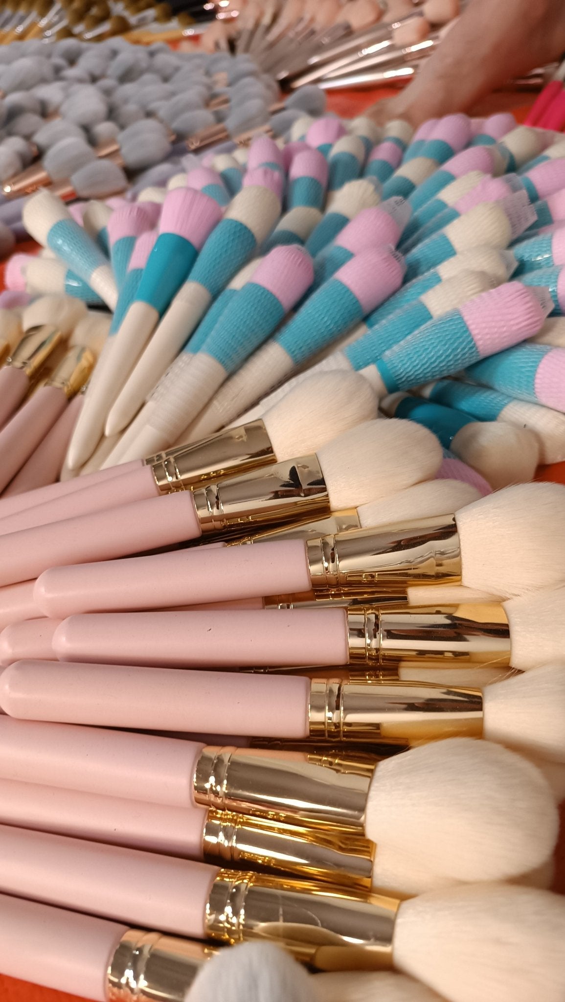 Makeup Brushes Mix In Kgs - Lotshop.pk