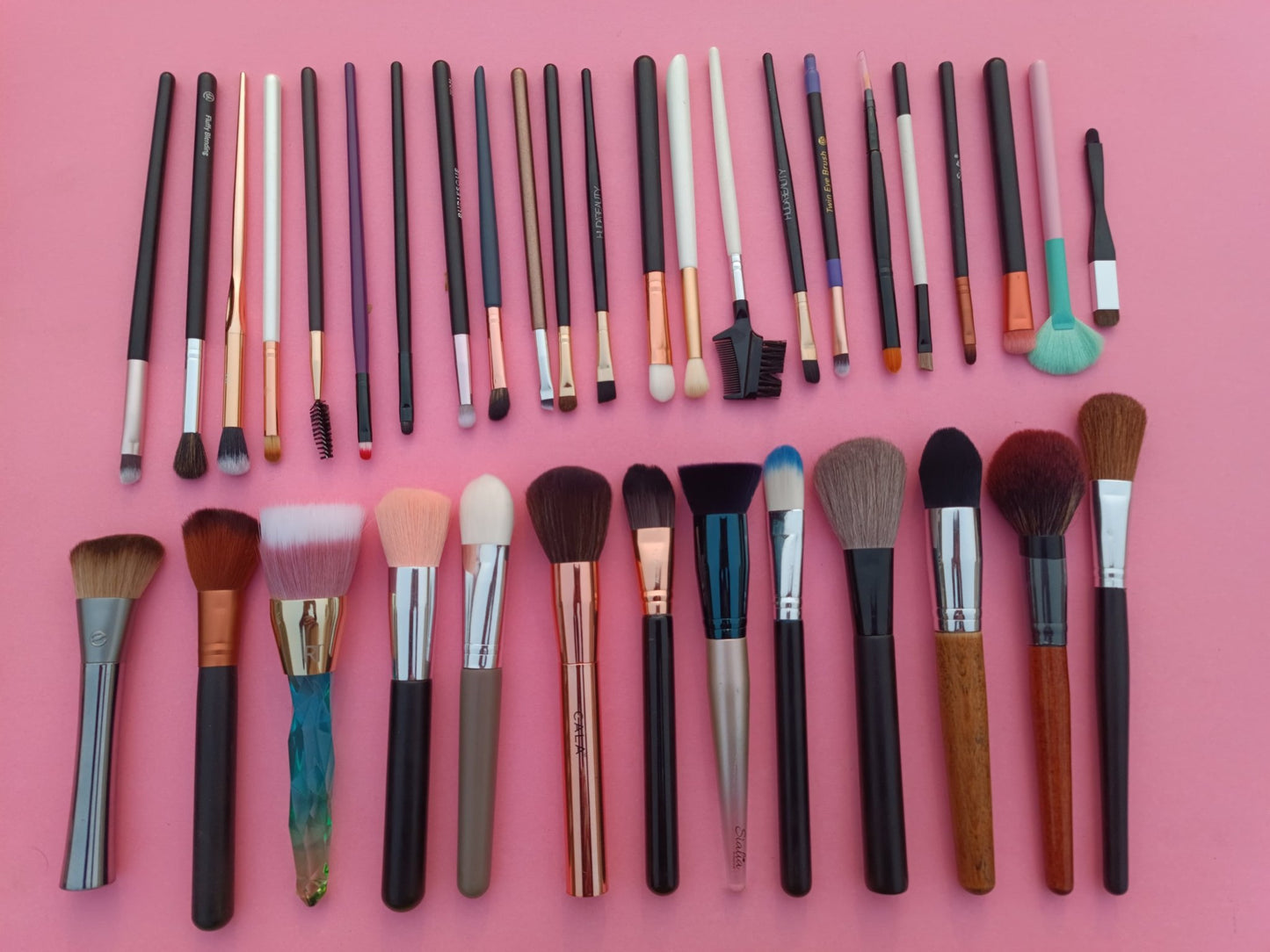 Makeup Brushes Mix In Kgs - Lotshop.pk