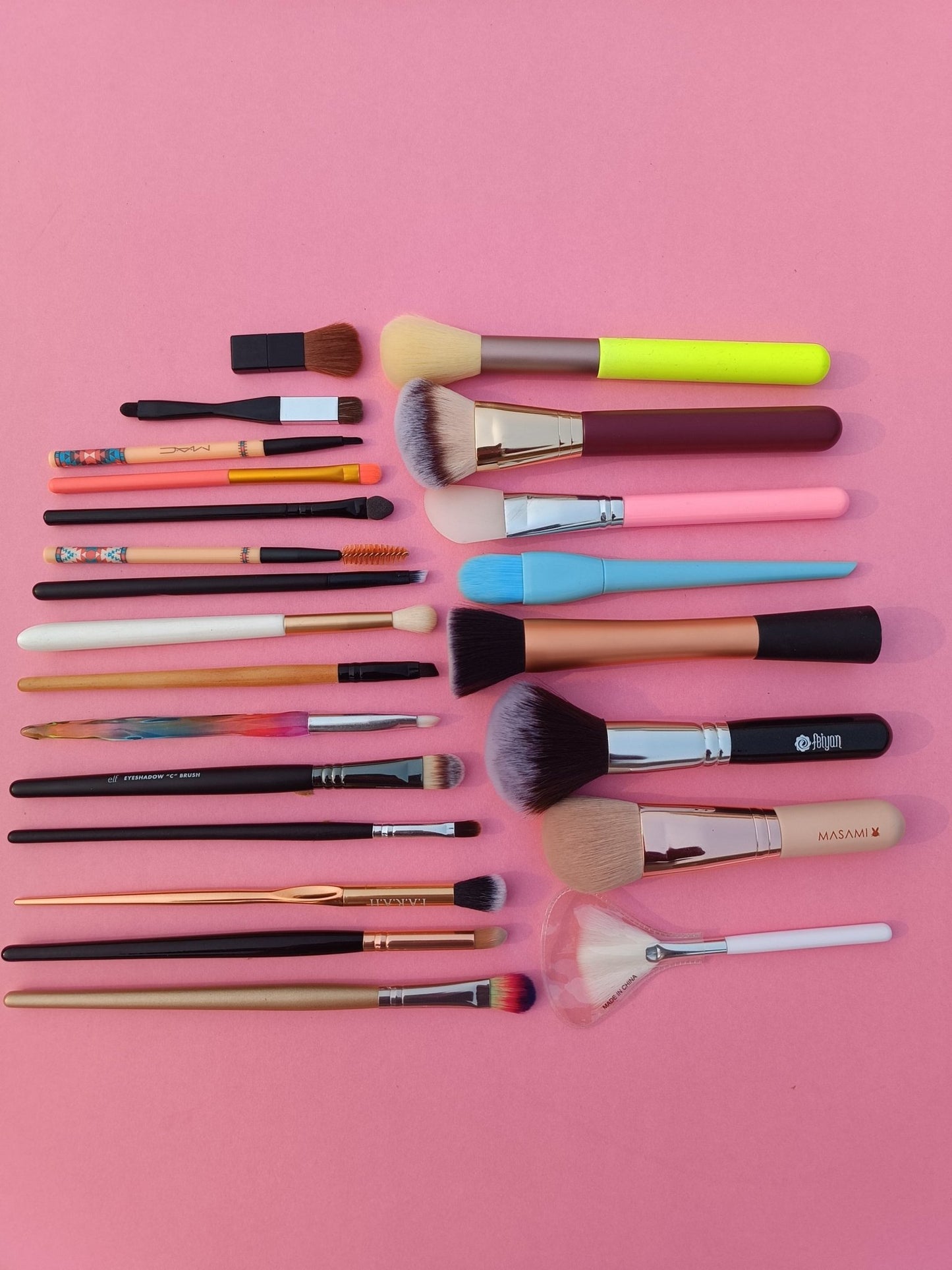 Makeup Brushes Mix In Kgs - Lotshop.pk