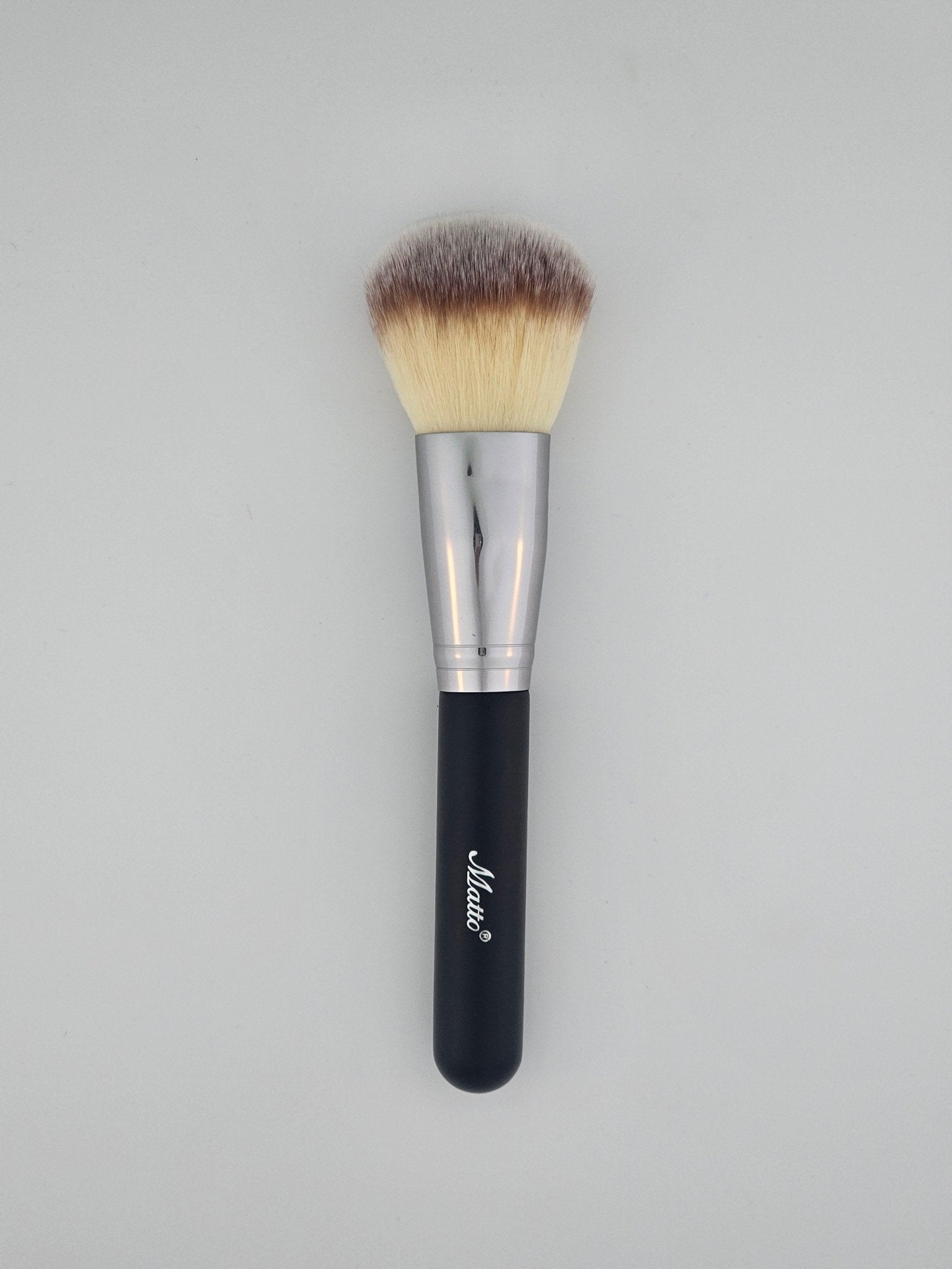 Matto Fluffy, Rounded Powder Brush | Perfect for Setting & Blending - Lotshop.pk