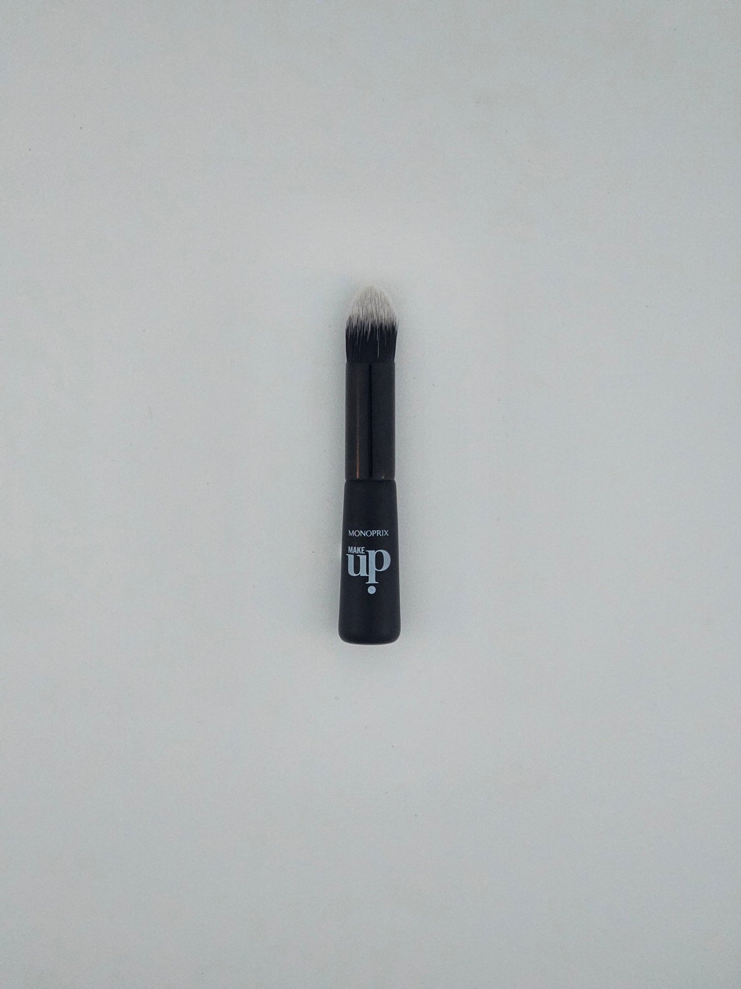 Monoprix Makeup Precision Tapered Brush – Flawless Detail & Precision Application - Lotshop.pk