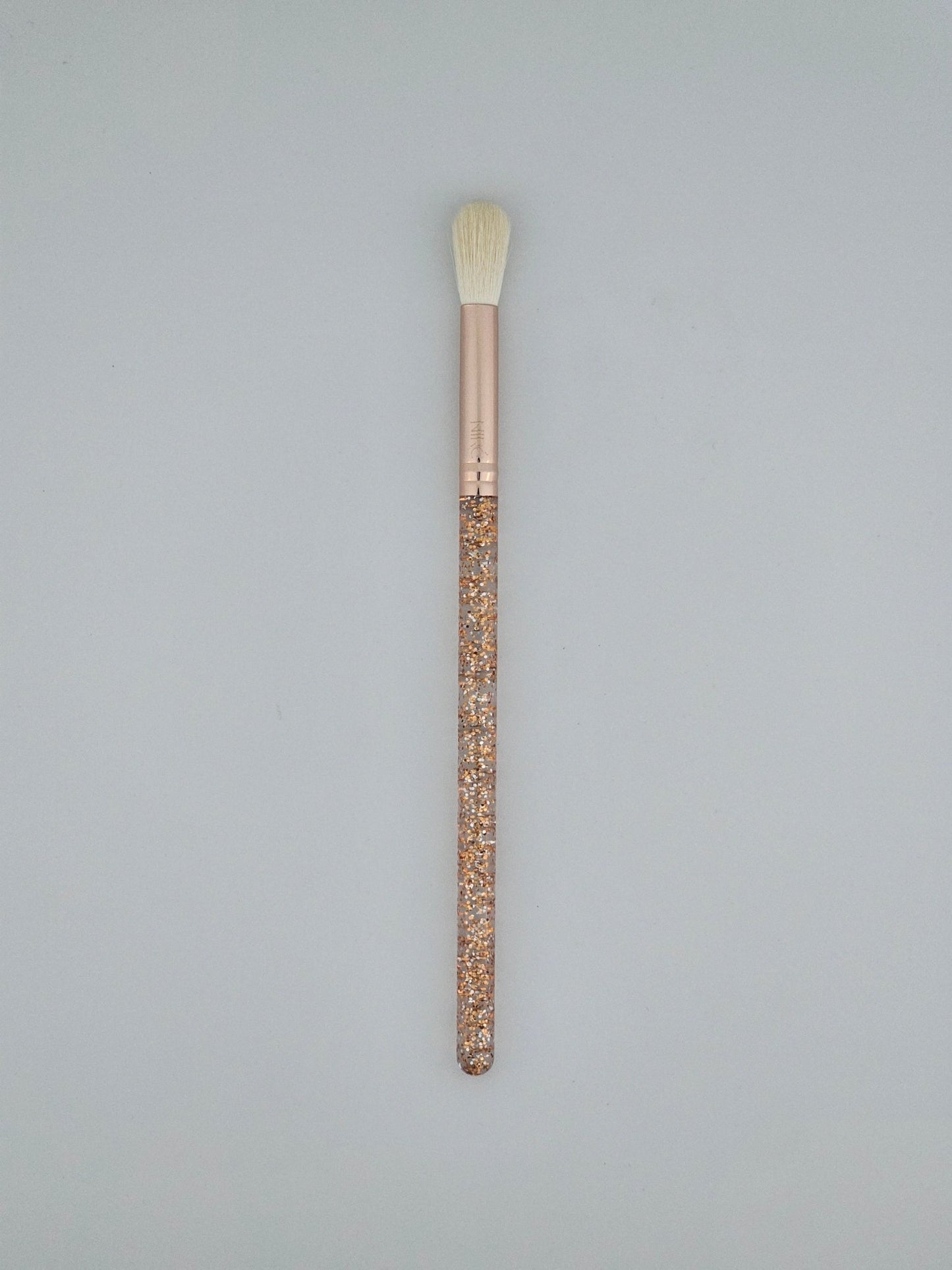 NIRE Glitter Rose Gold Blending Brush - Luxurious Blending & Effortless Precision - Lotshop.pk