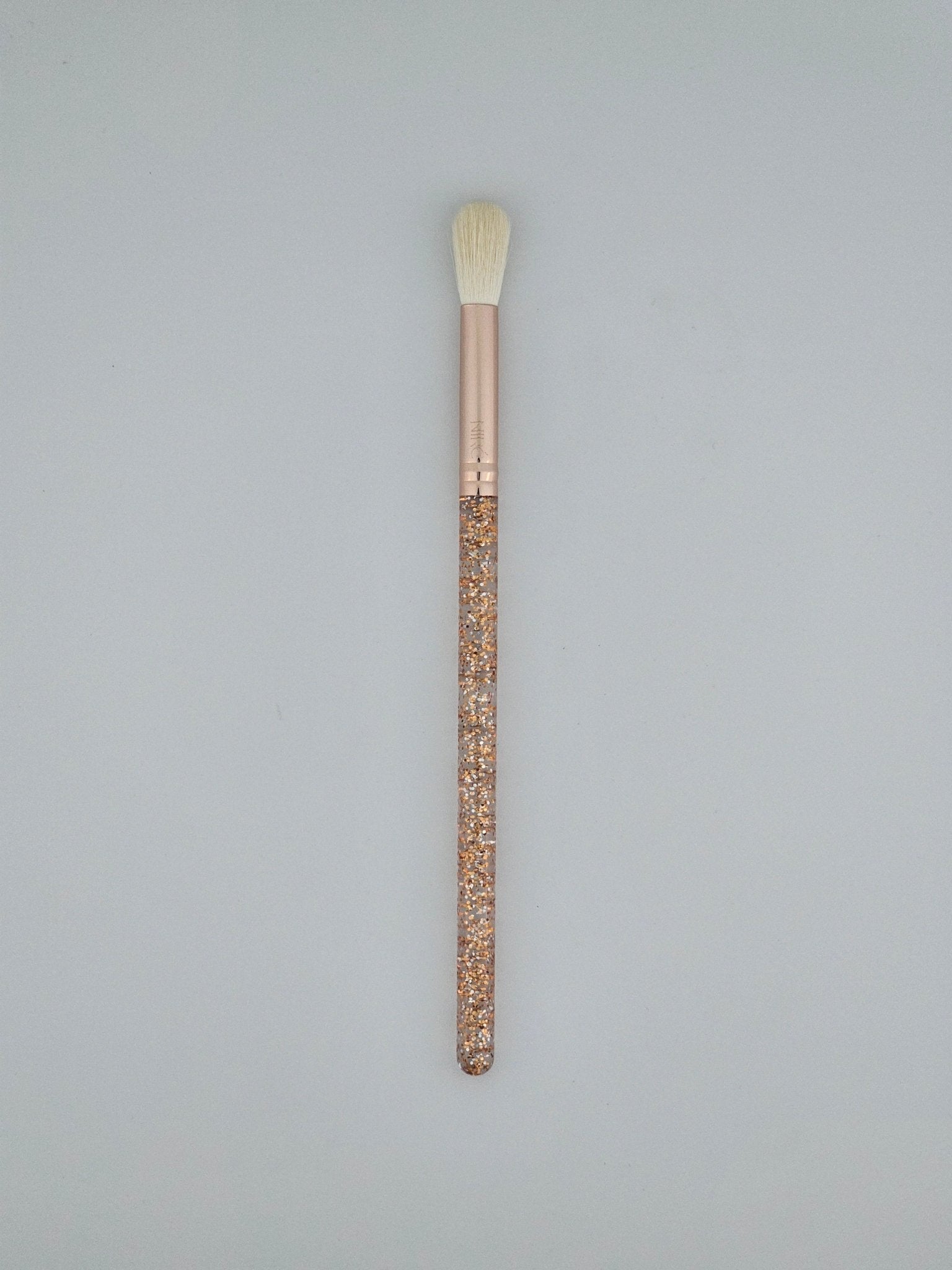 NIRE Glitter Rose Gold Blending Brush - Luxurious Blending & Effortless Precision - Lotshop.pk