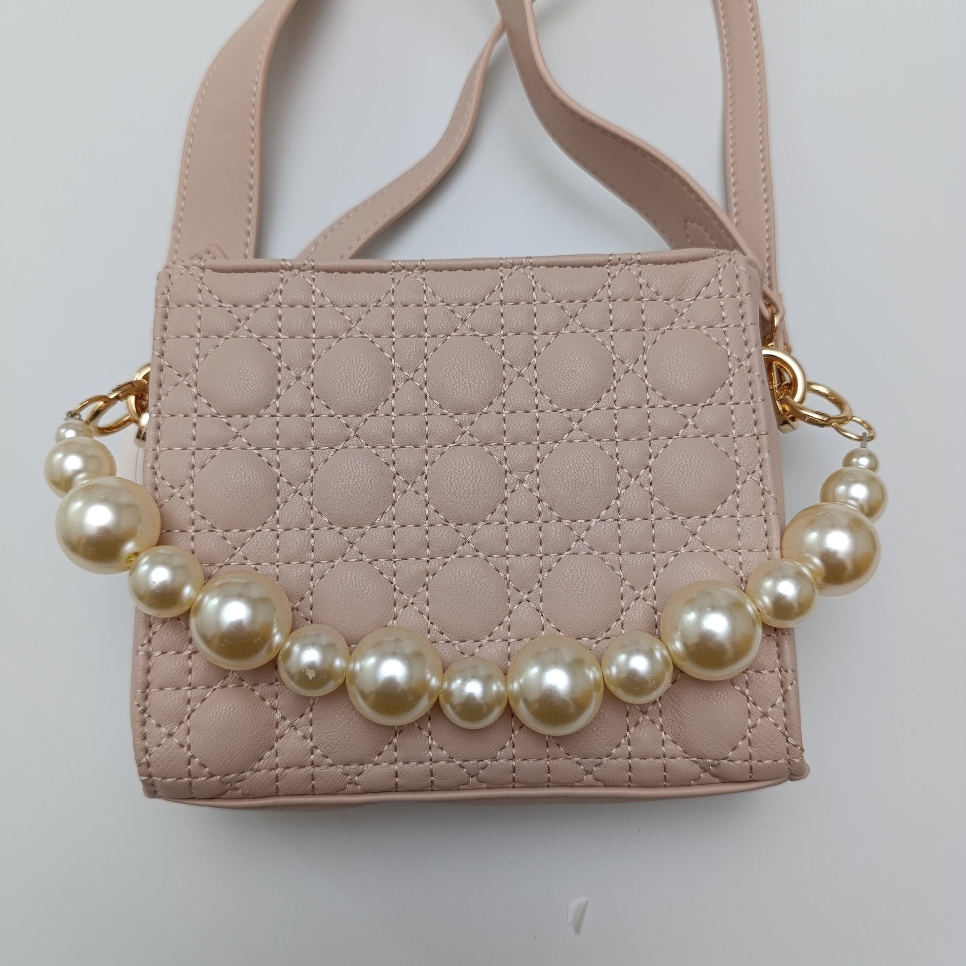 Pearl Handle Quilted Crossbody Bag – Elegant, Trendy & Versatile for Every Occasion - 6070 - Lotshop.pk