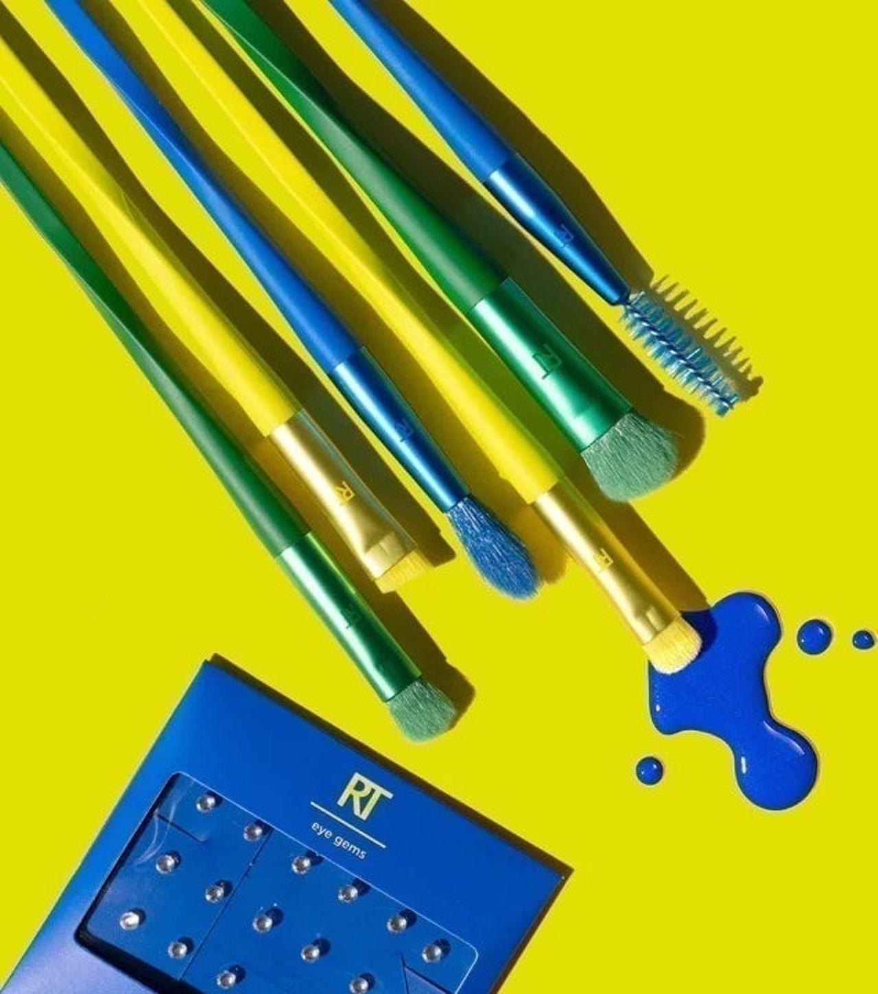 Buy Real Techniques Daygleam So Jelly Eye makeup brushes Set at Lotshop.pk