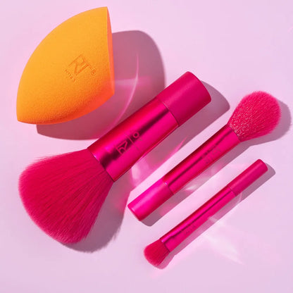 Real Techniques Glam It Up Limited Edition Makeup Brush Set price online in Pakistan with 7 brushes and Miracle Complexion Sponge