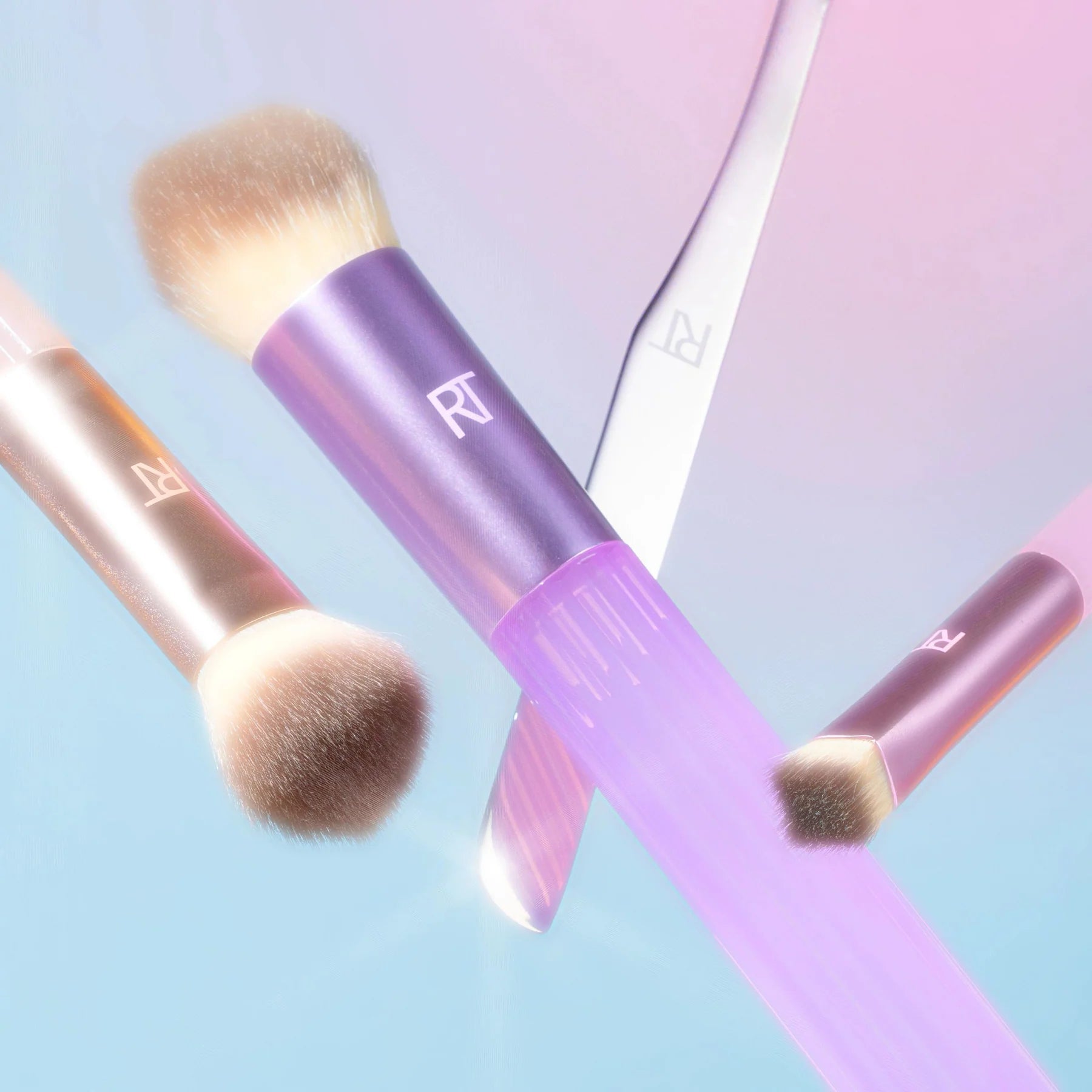 Real Techniques Plumped Up Base Set – Pastel Pop Limited Edition Brush Kit - Lotshop.pk