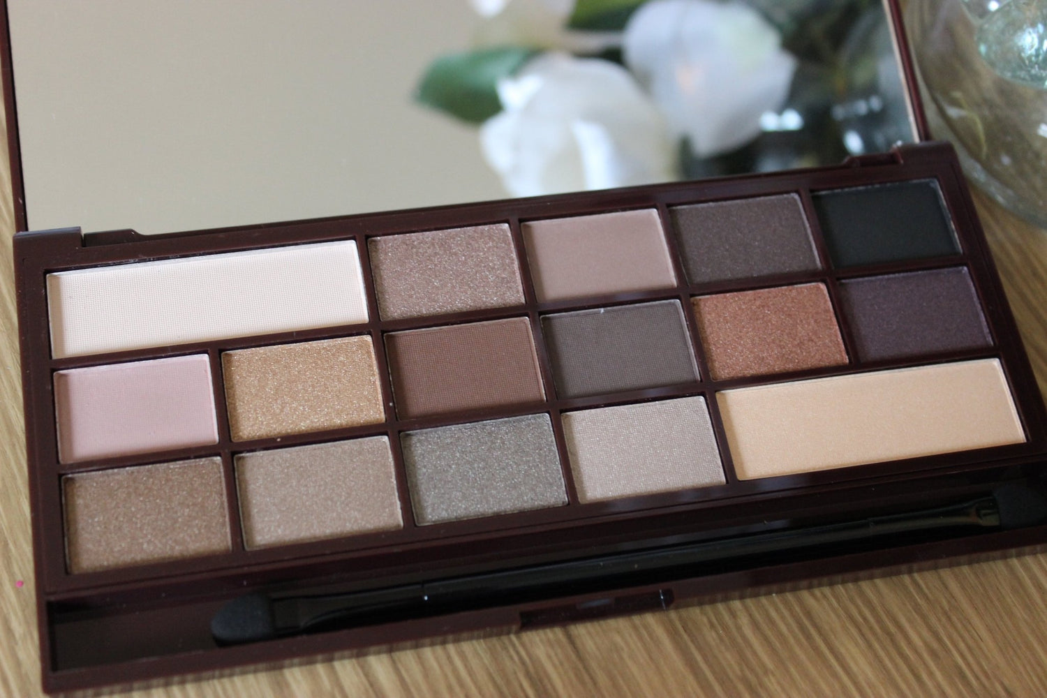 Revolution Wonder Palette I Heart Chocolate - Lotshop.pk