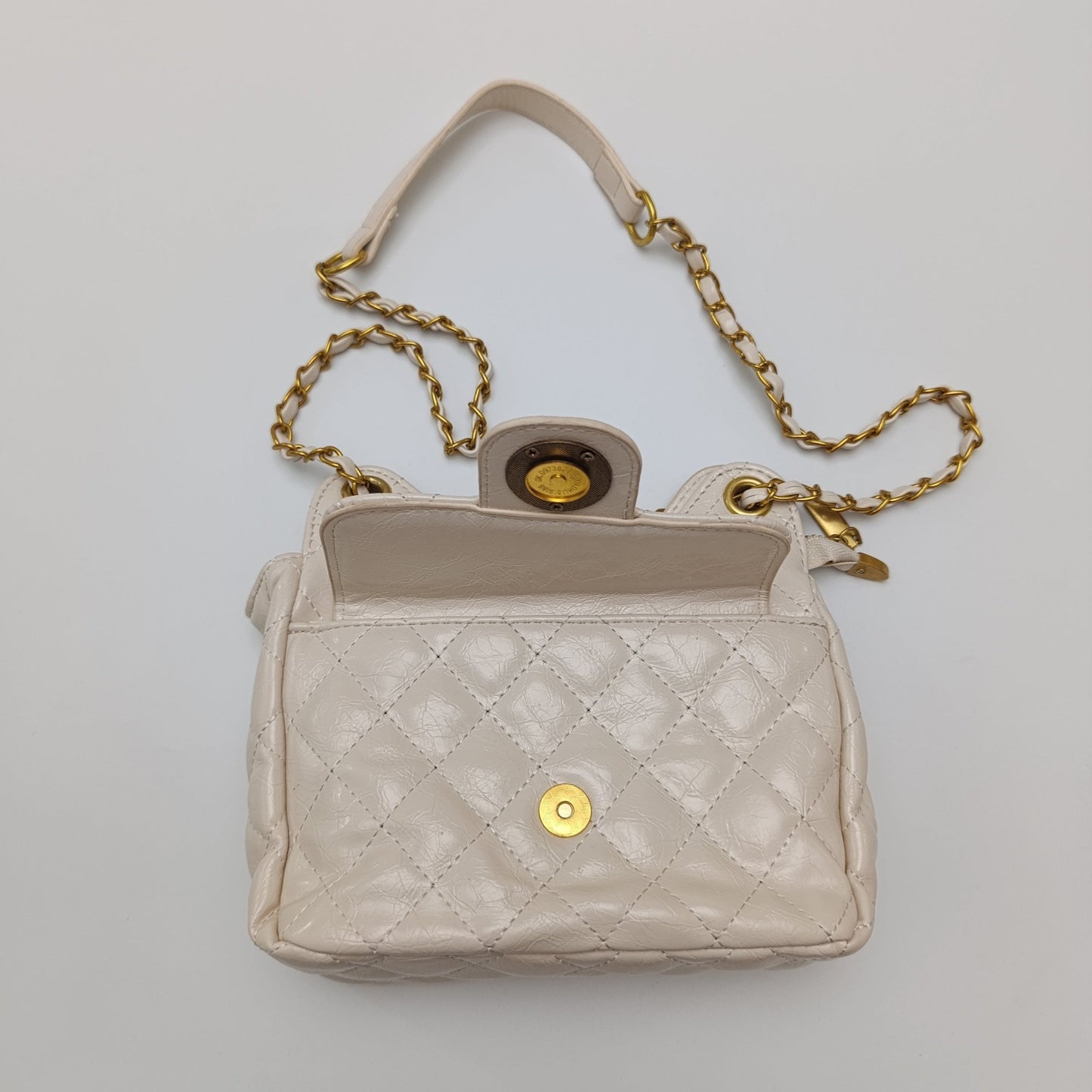 White Quilted Gold Chain Shoulder Bag – Luxury Crossbody Purse - 9001 - Lotshop.pk